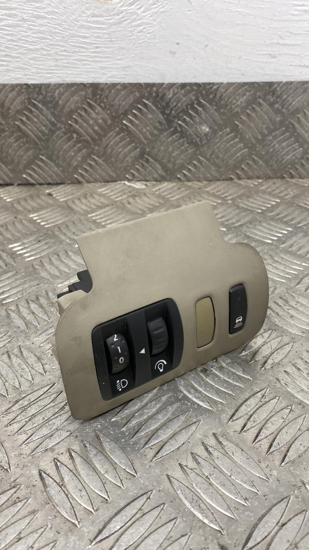 Commande de reglage hauteur de phare RENAULT SCENIC 2 PHASE 2 Diesel - 1
