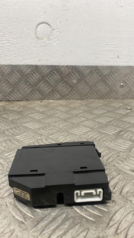 Bouton de warning TOYOTA AVENSIS 2 PHASE 1 BREAK Diesel - 1