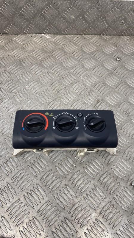 Commande chauffage RENAULT CLIO 2 PHASE 2 Essence - 1