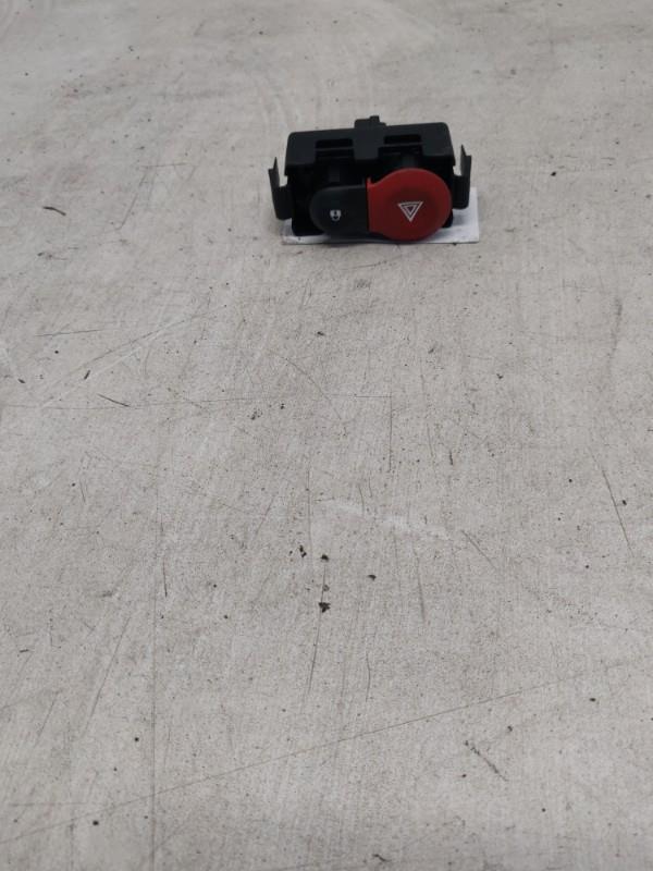 Bouton de warning RENAULT CLIO 3 PHASE 1 Diesel - 1