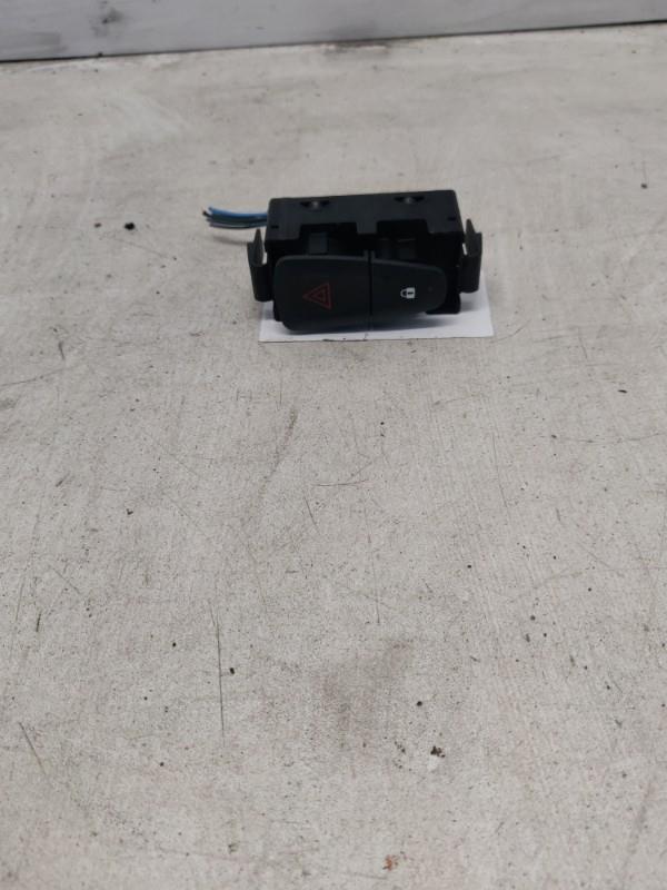 Bouton de warning RENAULT MEGANE 3 PHASE 2 Diesel - 1