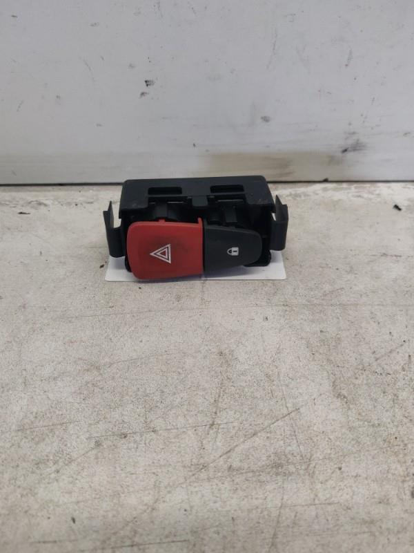 Bouton de warning RENAULT SCENIC 3 PHASE 1 Diesel - 1