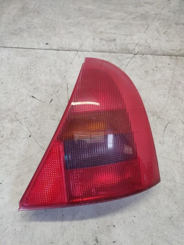 Feu arriere principal droit (feux) RENAULT CLIO 2 PHASE 1 Essence - 1