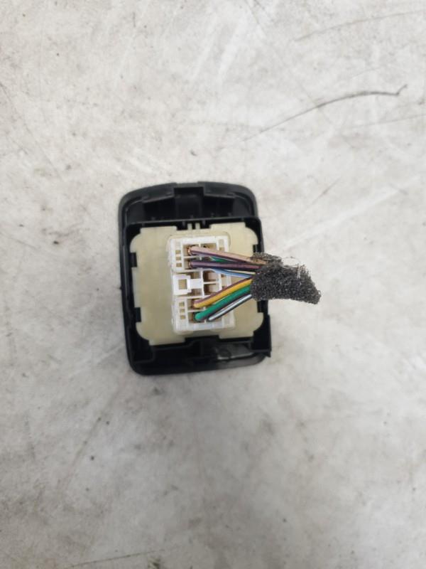 Interrupteur de leve vitre DACIA SANDERO 2 PHASE 2 Essence - 1