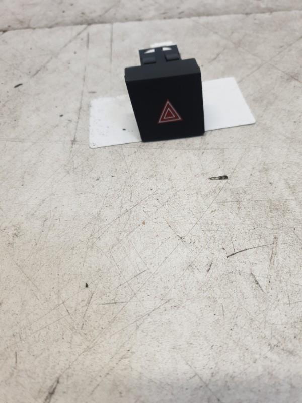 Bouton de warning PEUGEOT 508 1 PHASE 1 Diesel - 1