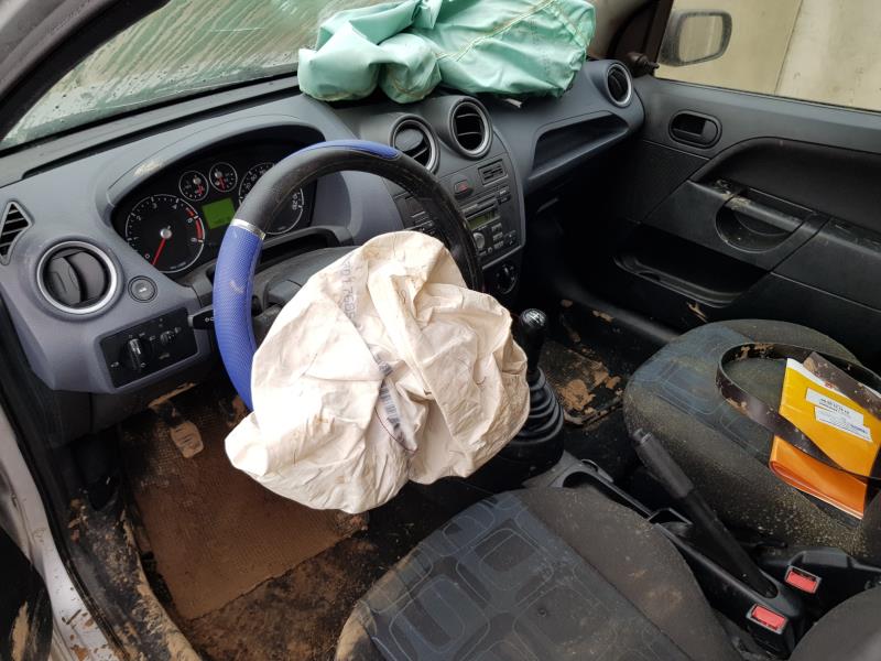 Image Feu arriere principal droit (feux) - FORD FIESTA 5