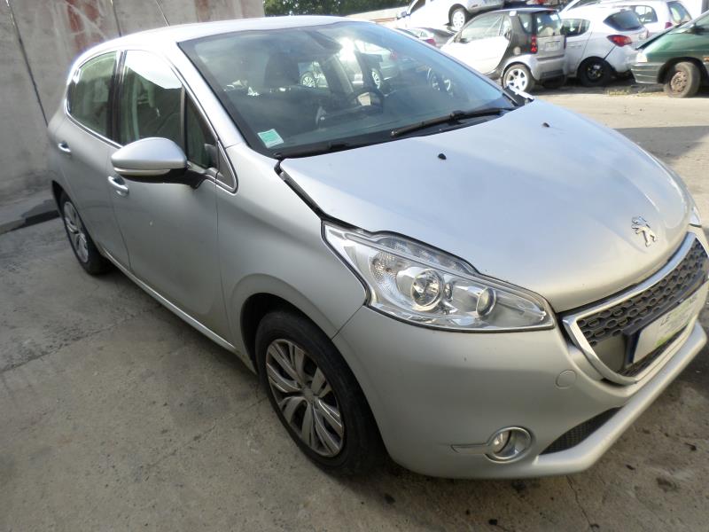 Image Moteur - PEUGEOT 208 1
