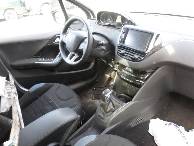 Image Moteur - PEUGEOT 208 1