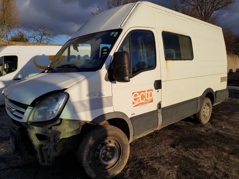 Image Feu arriere principal droit (feux) - IVECO 35S12