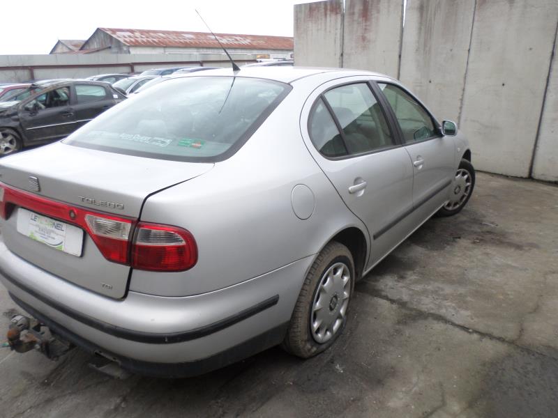 Image Feu arriere principal droit (feux) - SEAT TOLEDO 2