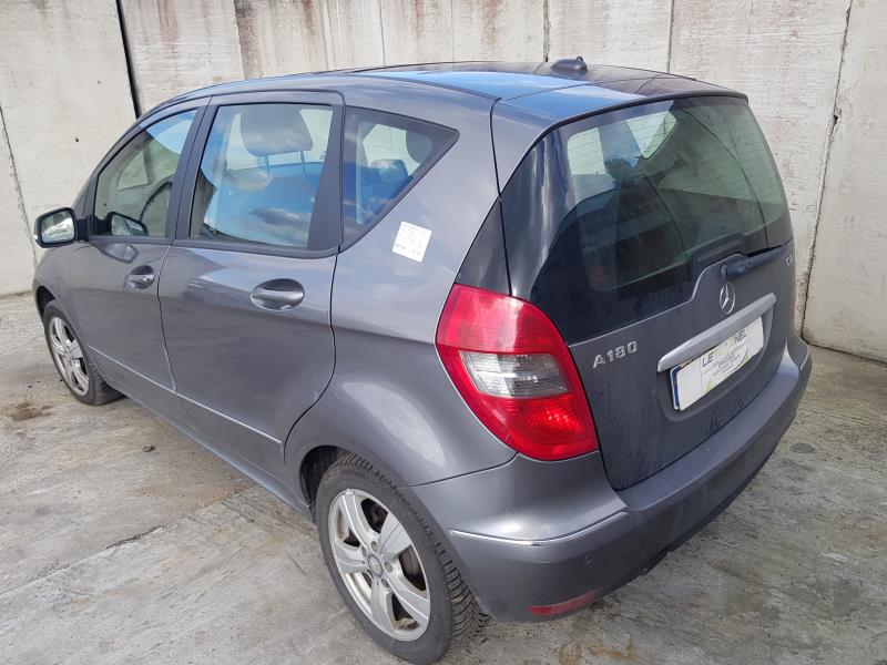 Image Feu arriere principal droit (feux) - MERCEDES CLASSE A 169