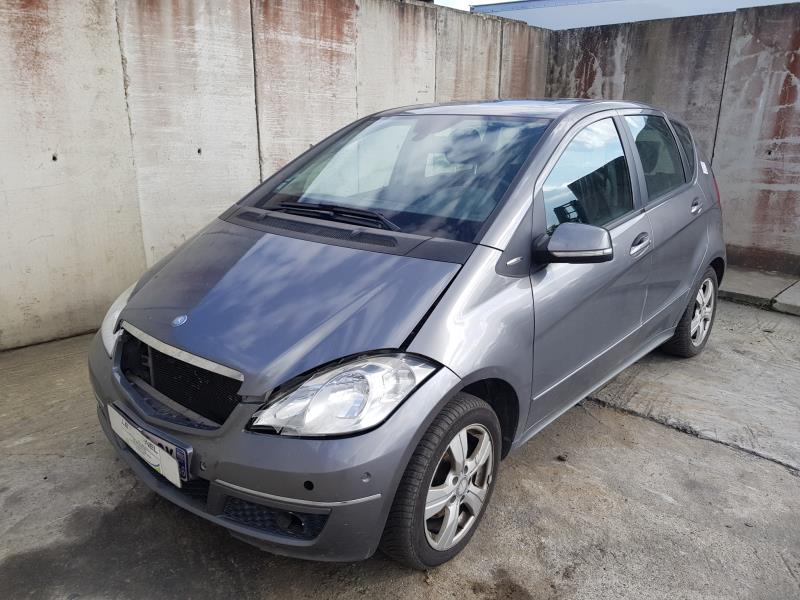 Image Feu arriere principal droit (feux) - MERCEDES CLASSE A 169