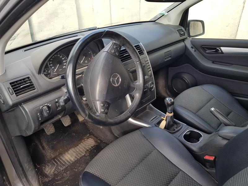 Image Feu arriere principal droit (feux) - MERCEDES CLASSE A 169