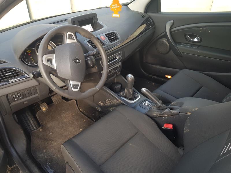 Image Feu arriere principal droit (feux) - RENAULT MEGANE 3