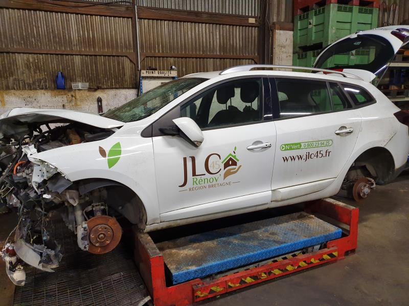 Image Pare choc arriere - RENAULT MEGANE 3