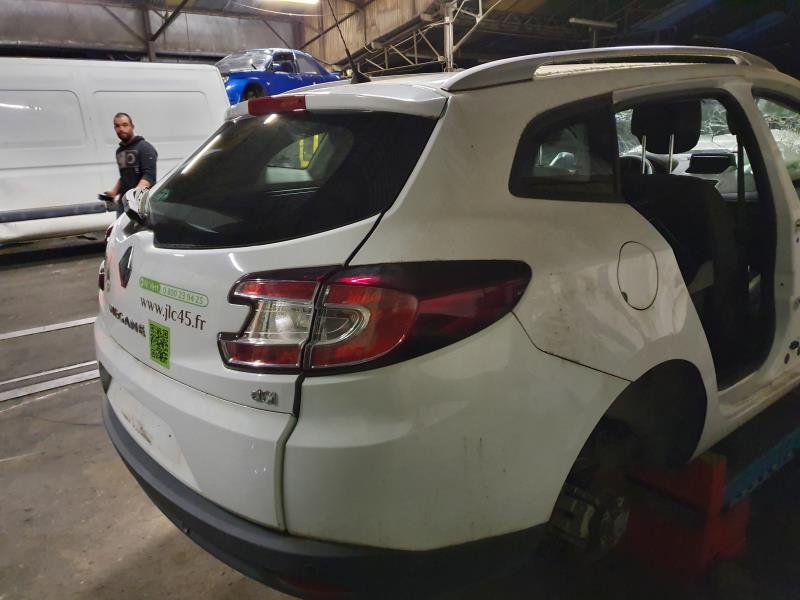 Image Pare choc arriere - RENAULT MEGANE 3