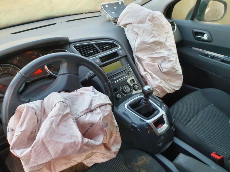Image Autoradio d'origine - PEUGEOT 5008 1