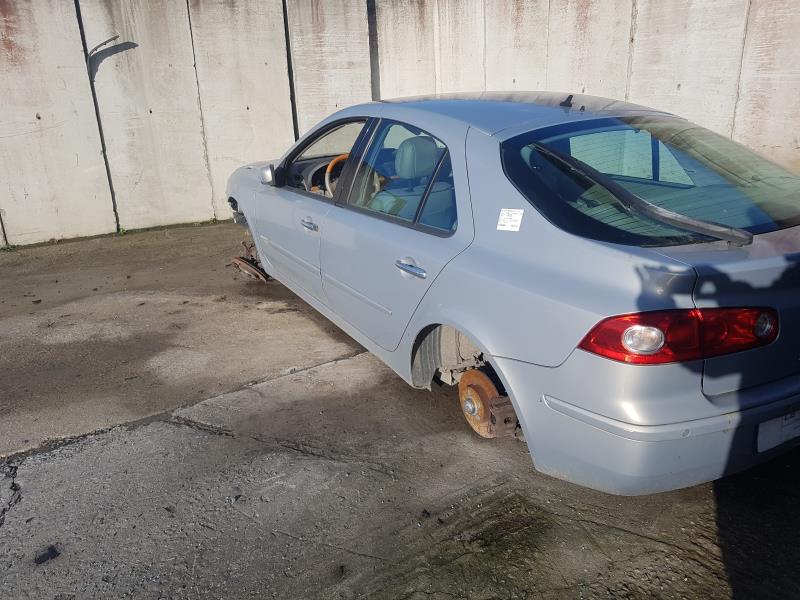 Image Feu arriere secondaire gauche (feux) - RENAULT LAGUNA 2
