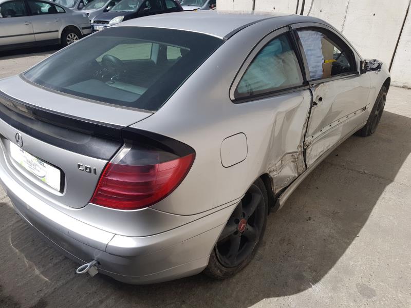 Image Feu arriere principal droit (feux) - MERCEDES CLASSE C 203 COUPE SPORT
