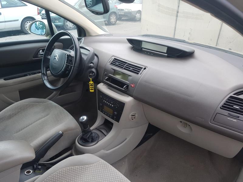 Image Feu arriere principal gauche (feux) - CITROEN C4 1