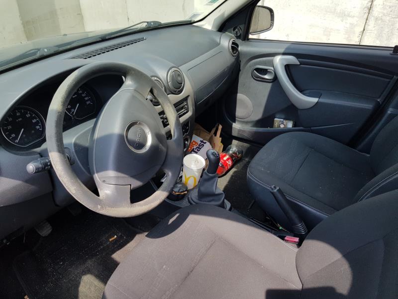 Image Pare choc arriere - DACIA SANDERO 1