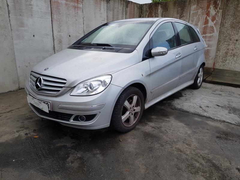 Pièces détachées auto d'occasion MERCEDES CLASSE B 245