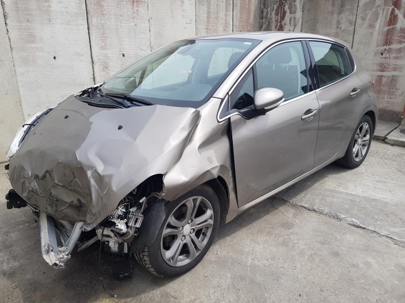 Image Chargeur CD - PEUGEOT 208 1