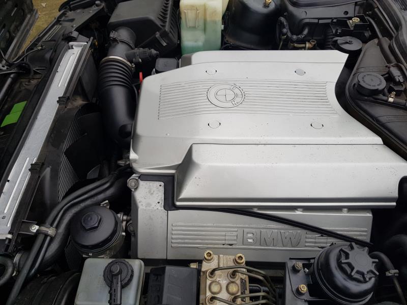 Image BMW SERIE 7 E32