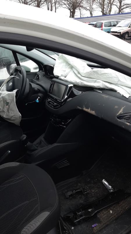 Image Moteur - PEUGEOT 208 1