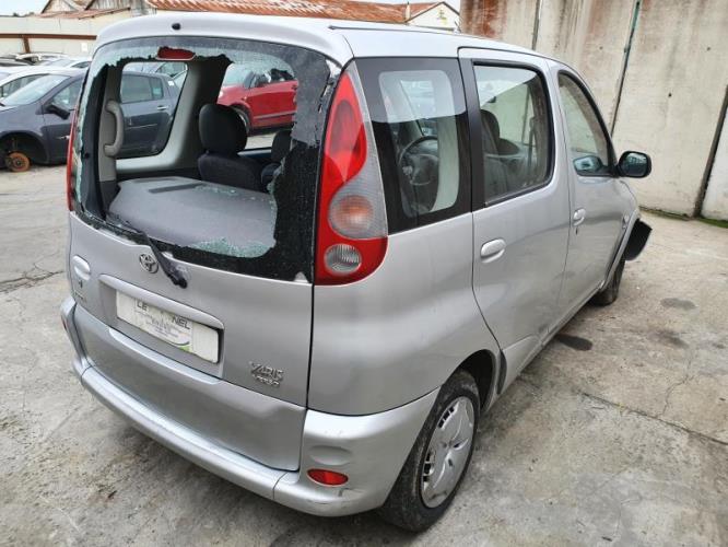 Image Moteur - TOYOTA YARIS VERSO