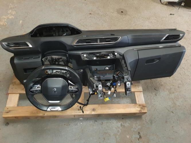 Image Ecran GPS - PEUGEOT 3008 2