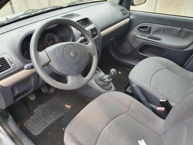 Image RENAULT CLIO 2
