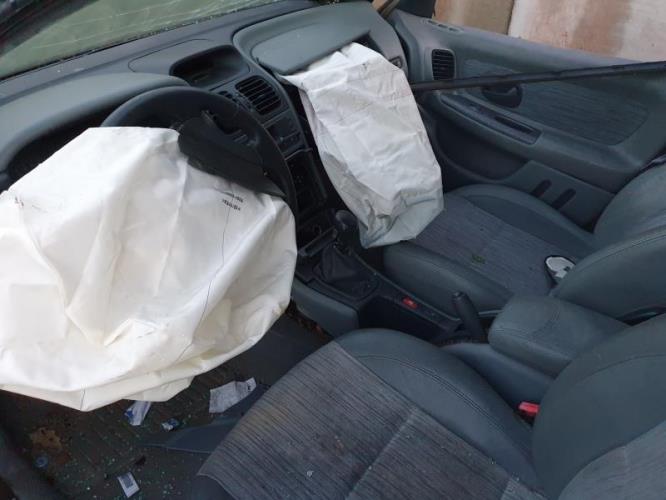 Image Feu arriere principal droit (feux) - RENAULT LAGUNA 1