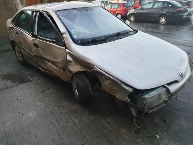 Image Feu arriere principal droit (feux) - RENAULT LAGUNA 1
