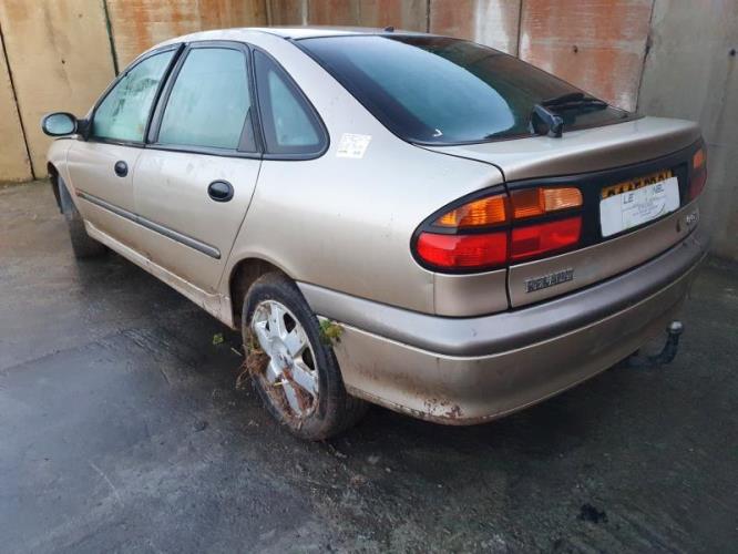 Image Feu arriere principal droit (feux) - RENAULT LAGUNA 1