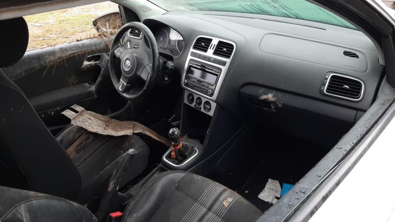 Image Autoradio d'origine - VOLKSWAGEN POLO 5