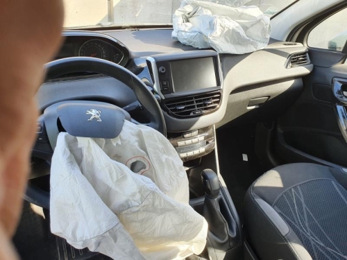 Image Moteur - PEUGEOT 208 1