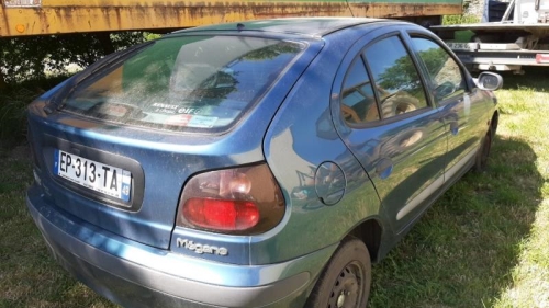 Image Feu arriere principal gauche (feux) - RENAULT MEGANE 1