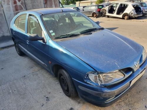 Image Feu arriere principal gauche (feux) - RENAULT MEGANE 1
