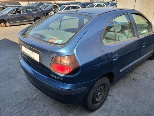 Image Feu arriere principal gauche (feux) - RENAULT MEGANE 1