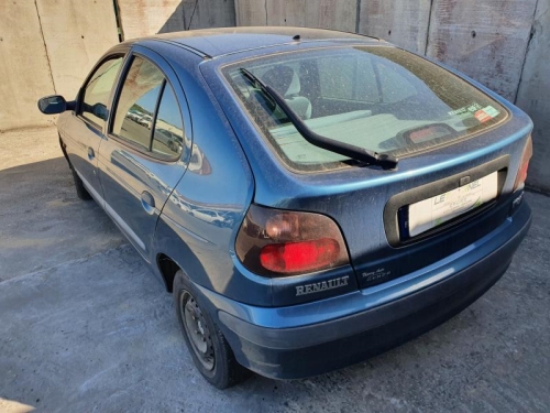 Image Feu arriere principal gauche (feux) - RENAULT MEGANE 1