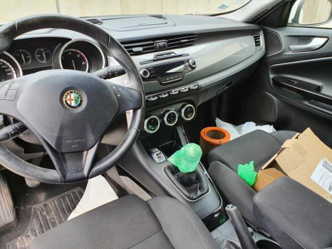 Image Feu arriere principal droit (feux) - ALFA ROMEO GIULIETTA 2