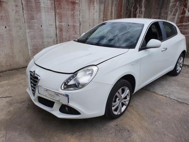 Image Feu arriere principal droit (feux) - ALFA ROMEO GIULIETTA 2