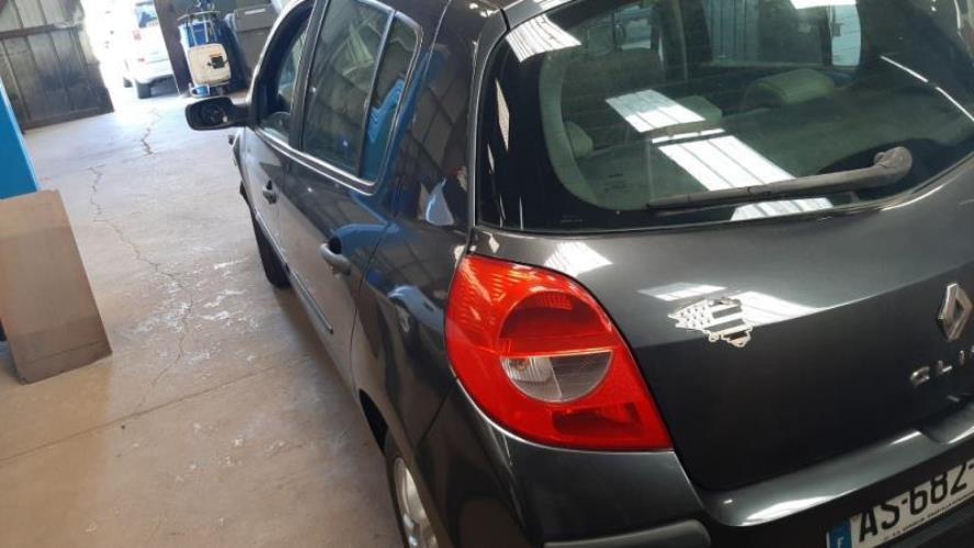 Image Feu arriere principal droit (feux) - RENAULT CLIO 3