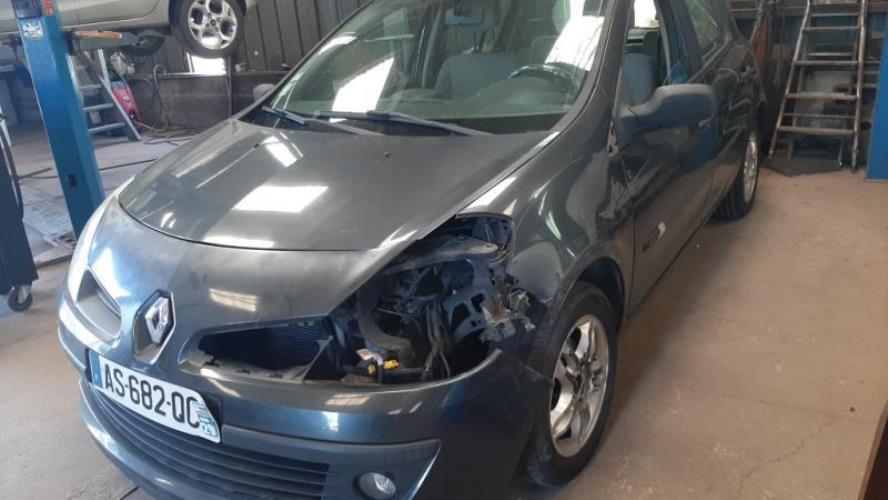 Image Feu arriere principal droit (feux) - RENAULT CLIO 3