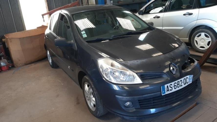 Image Feu arriere principal droit (feux) - RENAULT CLIO 3