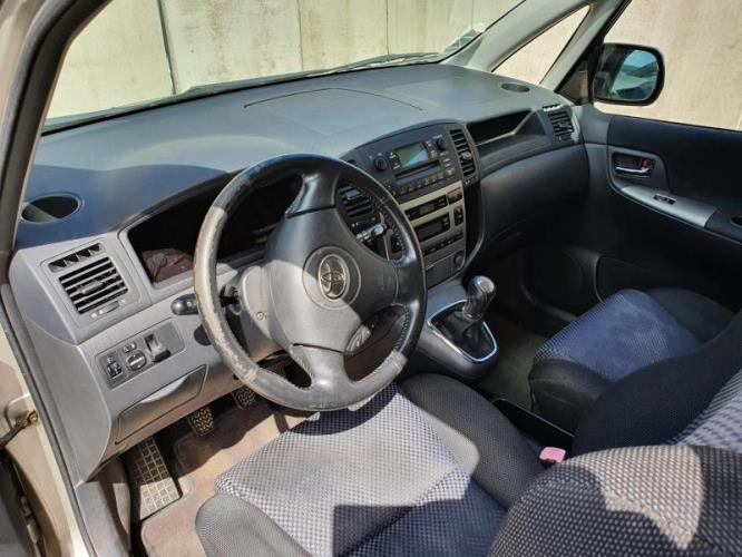 Image Feu arriere principal droit (feux) - TOYOTA COROLLA VERSO 1