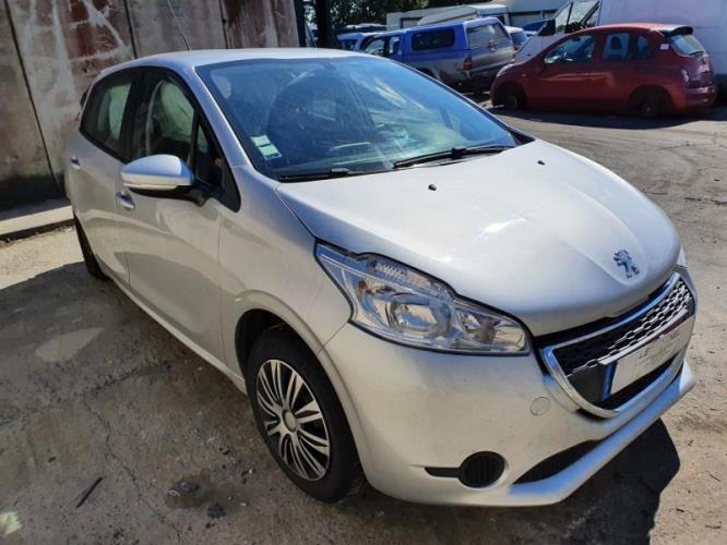 Image Bras essuie glace avant droit - PEUGEOT 208 1