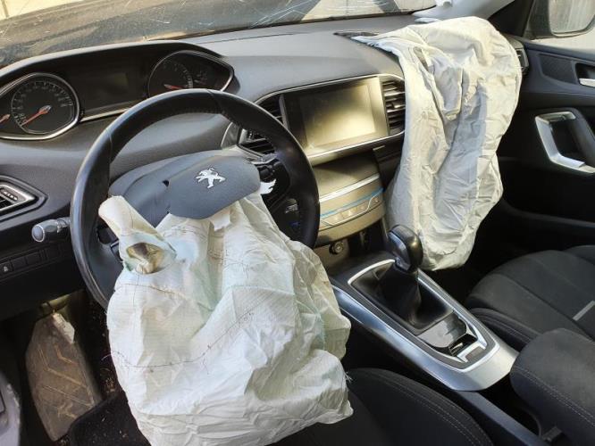 Image Attelage (boule de remorquage) - PEUGEOT 308 2