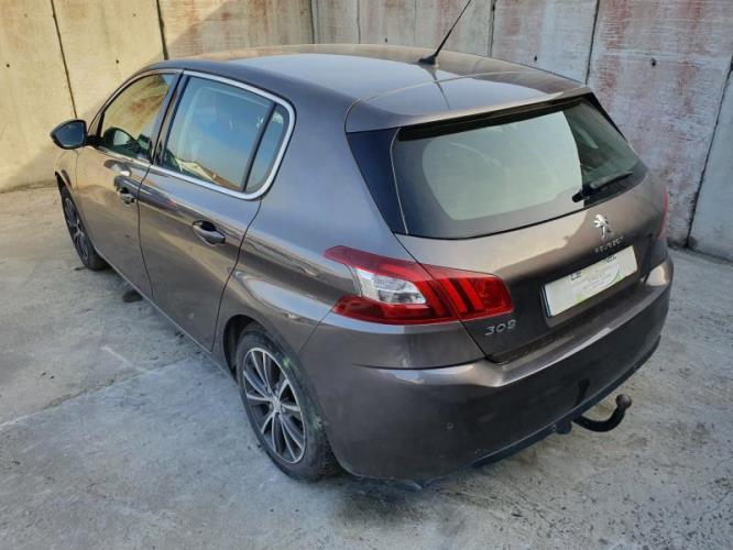 Image Attelage (boule de remorquage) - PEUGEOT 308 2